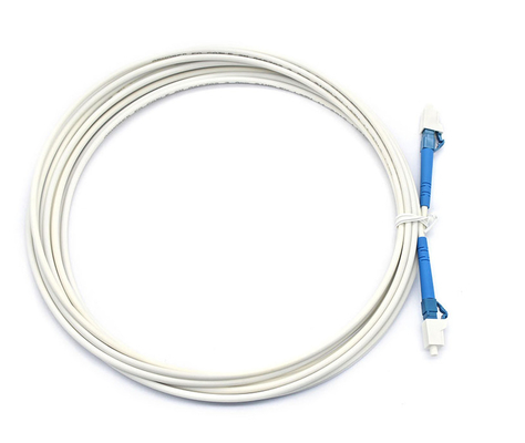 Niskie straty wstawiania LC Patch Cord Kabel włóknisty Duplex Simplex Biały płaszcz Kolor niebieski