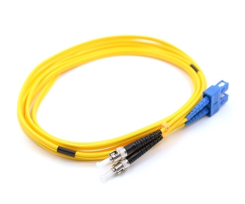 3.0mm Włókno optyczne patchcord z OFNP kabli UPC / APC polerowania dostosowane długości