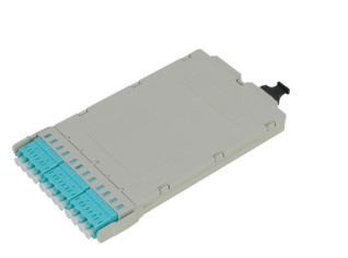 Sliding Design MTP/MPO Cassette Management Panel dla przewodów o średnicy 0,9 / 2,0 / 3,0 mm -40 °C do 80 °C