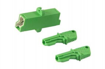 Standardowo kompatybilny z NTT adapter E-2000