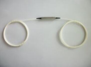 Izolator optyczny niewrażliwy na polaryzację dużej mocy