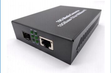 10G niezarządzany konwerter światłowodowy z portem SFP+& RJ45 Sprzedaż bezpośrednia fabryczna Niezawodne połączenie sieciowe