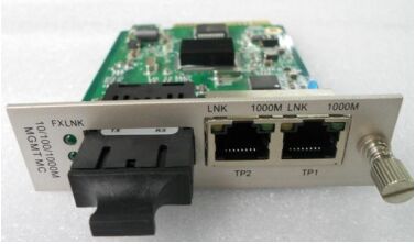 Zarządzany konwerter multimediów 10/100/1000M z 2 portami Base-T na 100 Base-X Sprzedaż bezpośrednia w fabryce Niezawodne połączenie sieciowe