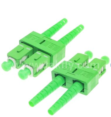 Złącze światłowodowe SC/APC, zielona obudowa, polskie złącze kątowe 8°, niski poziom odbicia wstecznego. Precyzyjny adapter SC APC Simplex do sieci optycznej FTTH CATV