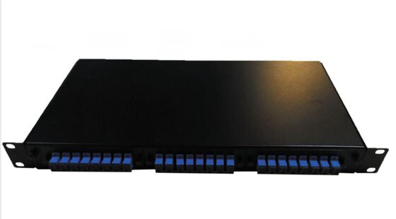 1U rackmount z dostępem przednim ODF z 2 taczkami splice i pojemnością 12-48 rdzeni
