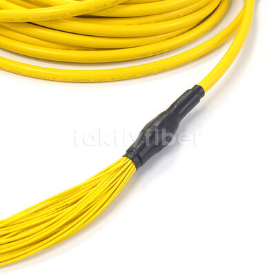 Amfenol Niestandardowe 288 włókien 0,35dB Maksymalna strata wstawienia Jednopodobny kabel OS2 MPO do centrum danych