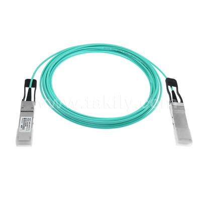 Aktywny kabel światłowodowy 40G QSFP+ – 4-kanałowy Full-Duplex, 11,3 Gb/s na kanał, niskie zużycie energii, możliwość wymiany podczas pracy