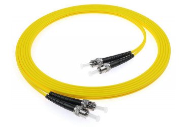 2.0mm Prężnica kabla ST-ST Simplex/Duplex Fiber Optic Patch Cord z wysoką stratą zwrotu UPCMM≥35dB