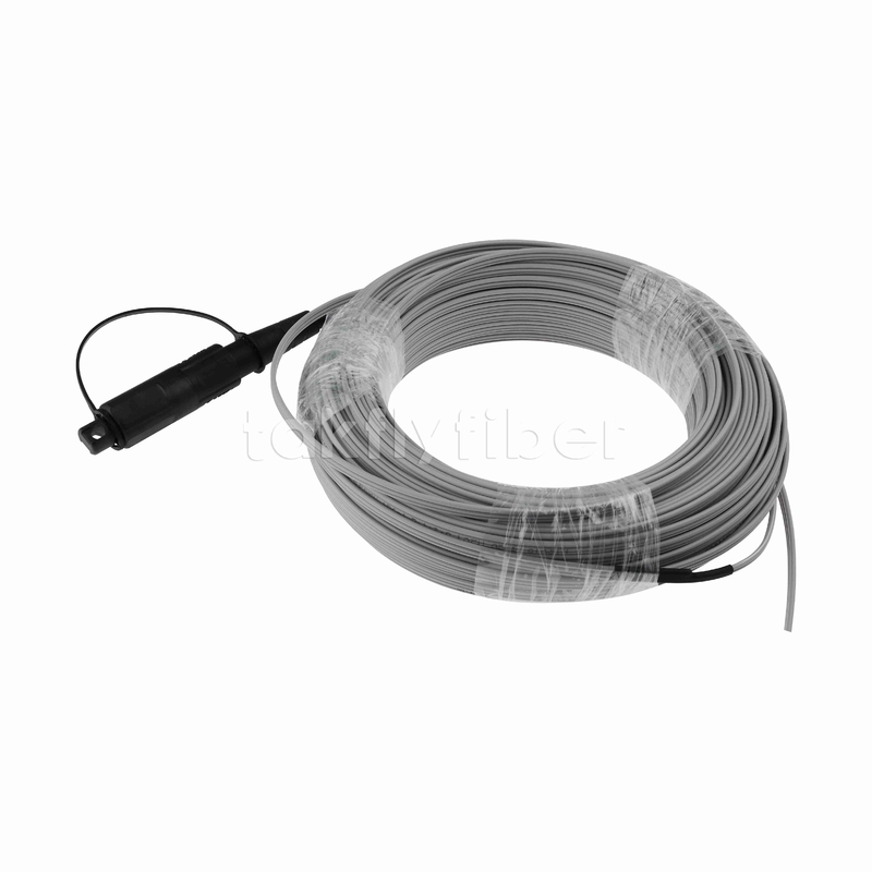 1 Rdzeń Optitap SC/APC Rysunek 8 FTTH Kabel Fiber Optic Drop Pigtail 40M G657A LSZH 0.25μd Koszulka o niskim tarciu z 1,0 mm galwanizowanym drutem stalowym