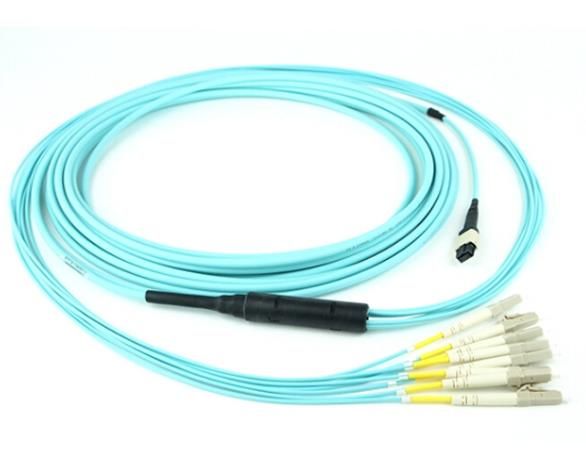 MPO/MTP-LC Breakout Fiber Optic Patch Cord PC i APC PVC/LSZH SM/MM