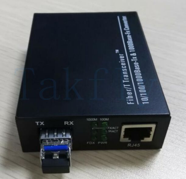 10/100/1000M Auto-Negotiation Media Converter,Chip o niskiej temperaturze, bez wentylatora chłodzącego,niezawodna konwersja światła włókienniczego na Ethernet