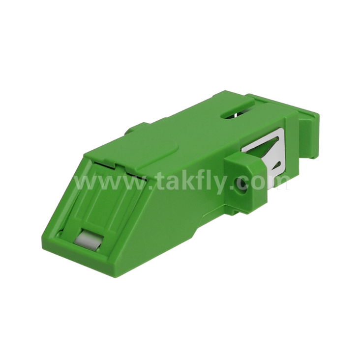 Adapter prostokątny typu SC z wbudowaną wewnętrzną roletą